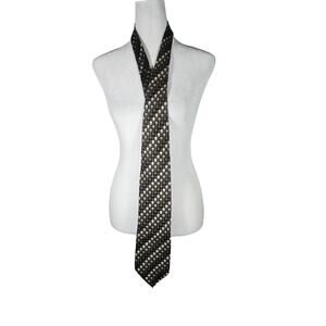 Mosaic Men's 100% Silk Tie Silver Gray‎ Black 62" Squares